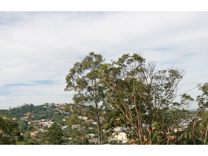 43 Castle Hill Street, Holland Park West QLD 4121