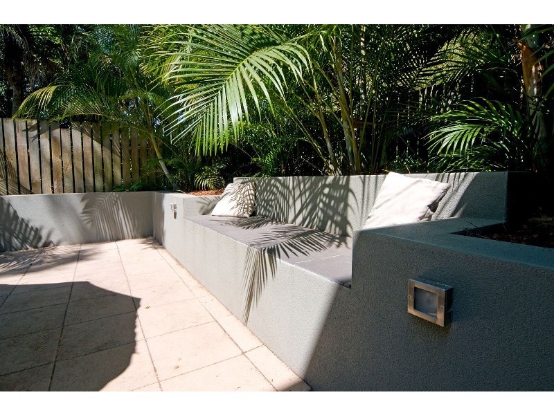 2/70 Jellicoe Street, Coorparoo QLD 4151