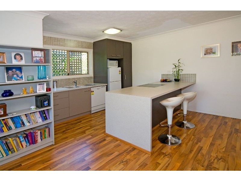 2/70 Jellicoe Street, Coorparoo QLD 4151