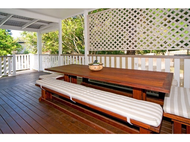 17 Cottell Street, Norman Park QLD 4170