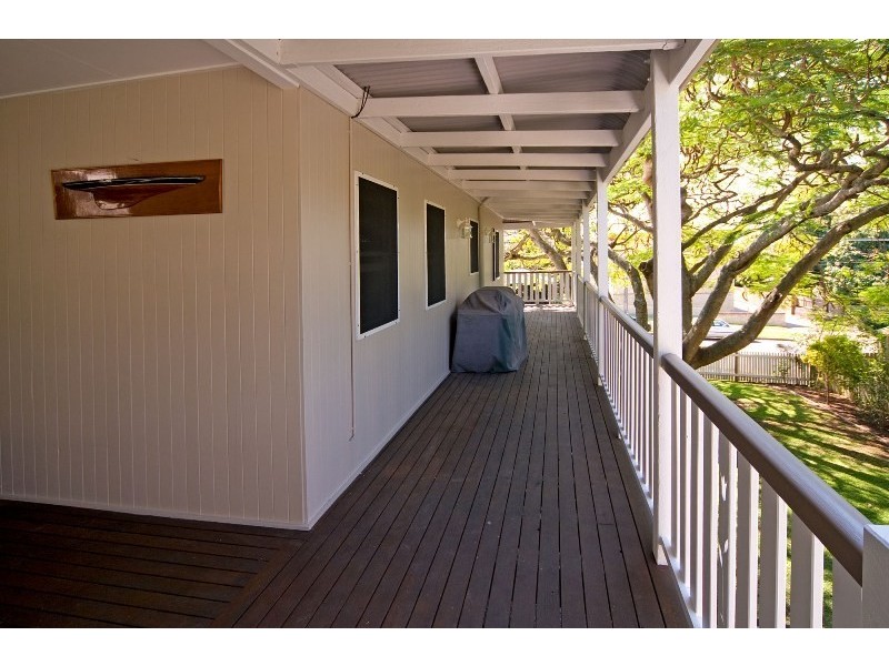 17 Cottell Street, Norman Park QLD 4170