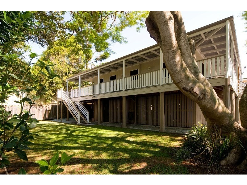 17 Cottell Street, Norman Park QLD 4170