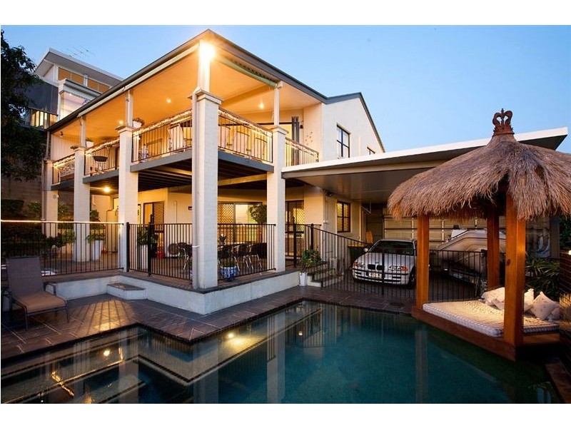 24 Pine Street, Bulimba QLD 4171