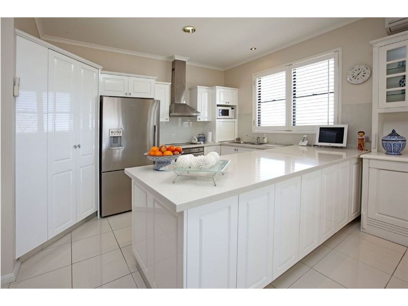 24 Pine Street, Bulimba QLD 4171