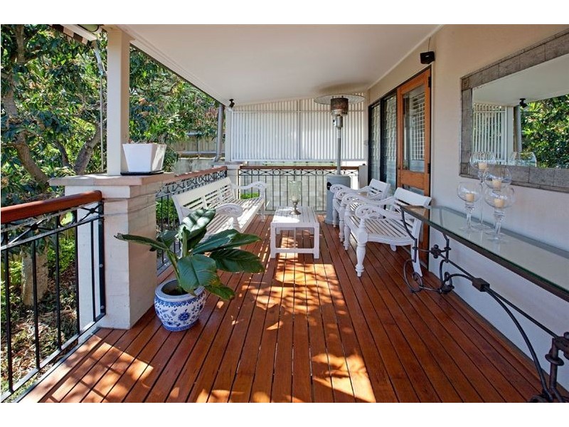 24 Pine Street, Bulimba QLD 4171