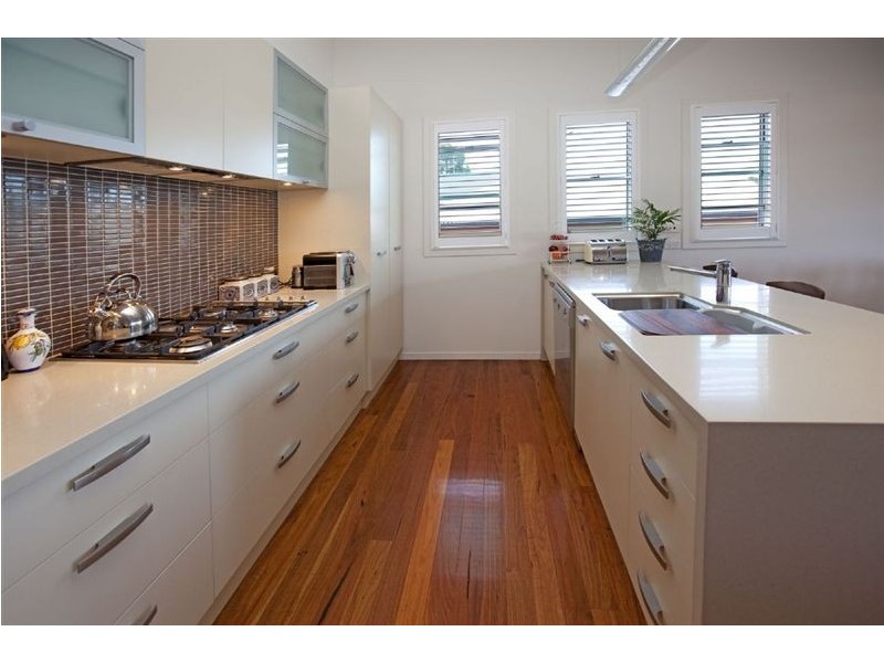 19B Park Street, Hawthorne QLD 4171