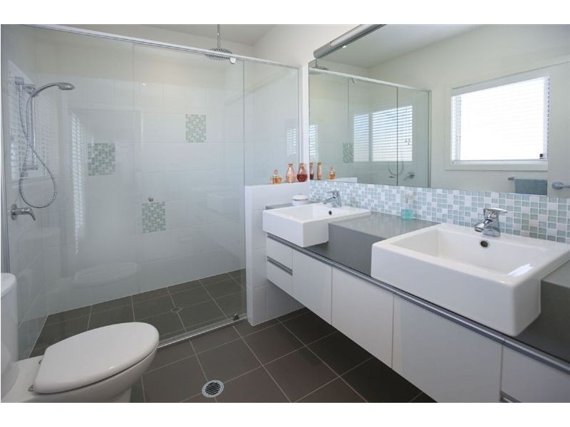 19B Park Street, Hawthorne QLD 4171