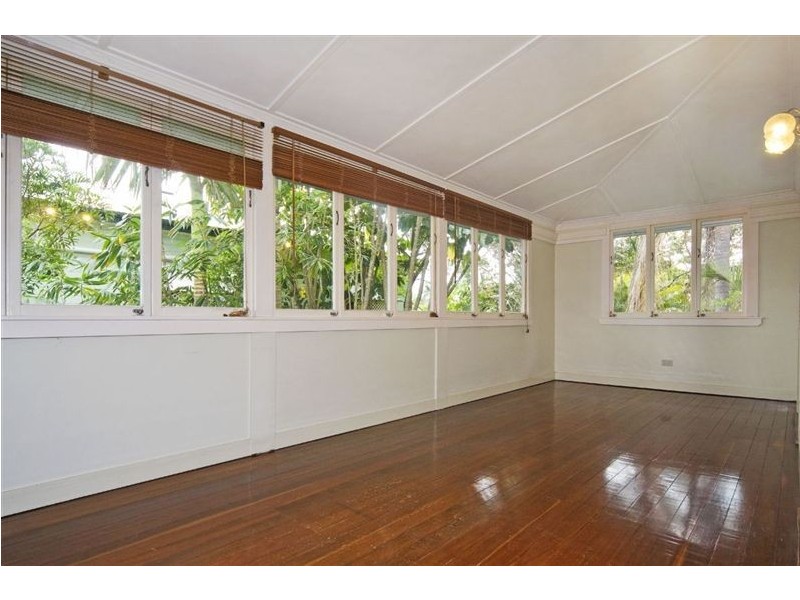 43 Rita Street, Holland Park QLD 4121