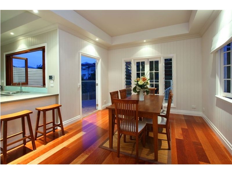 75 Thackeray Street, Norman Park QLD 4170
