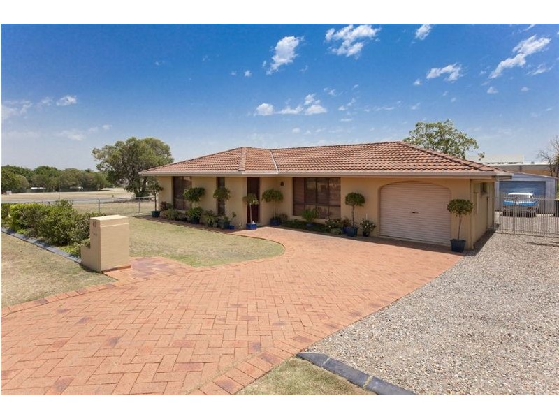 45 Plaza Street, Wynnum West QLD 4178