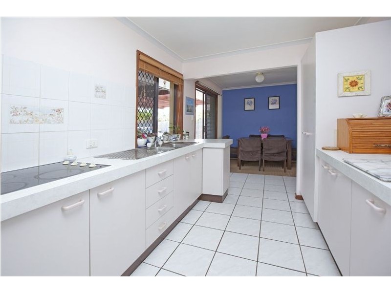 45 Plaza Street, Wynnum West QLD 4178