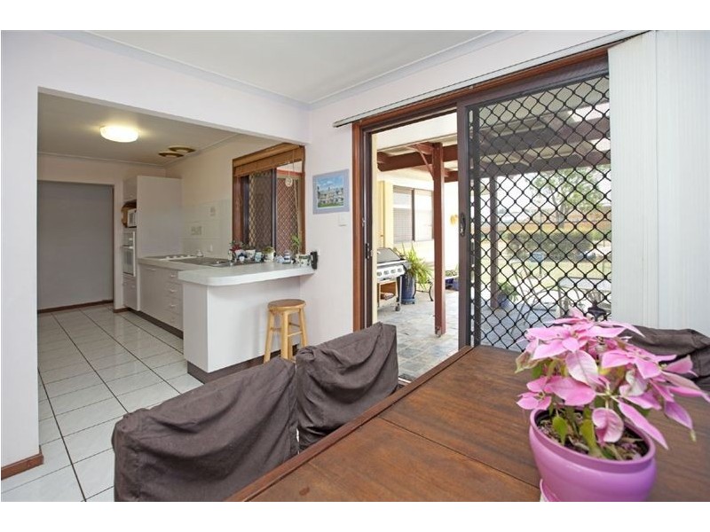 45 Plaza Street, Wynnum West QLD 4178
