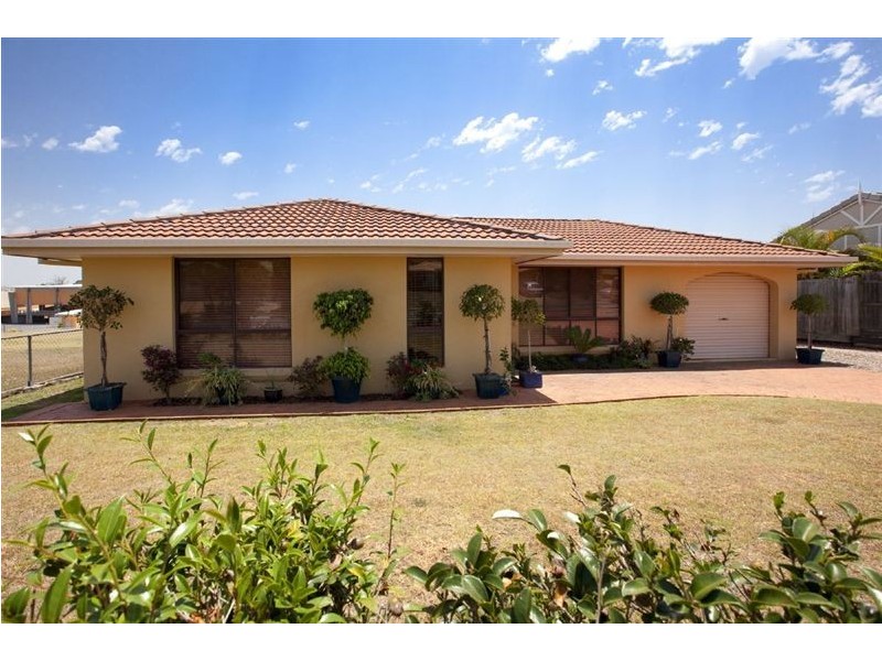 45 Plaza Street, Wynnum West QLD 4178