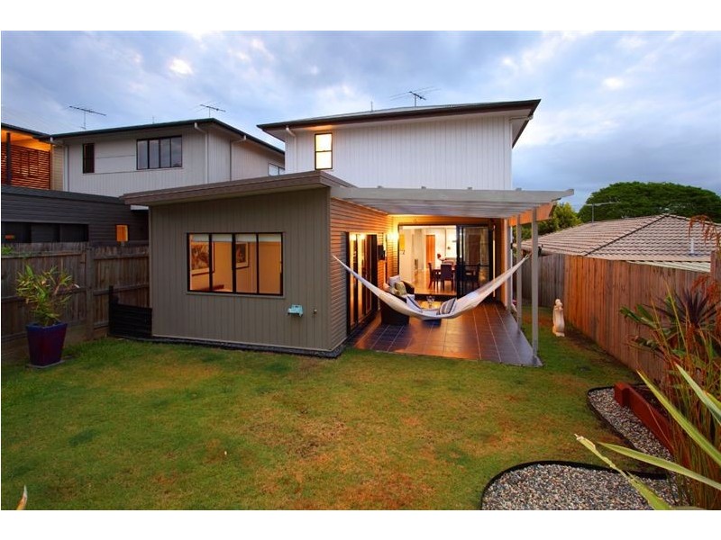 16 Shaftesbury Street, Tarragindi QLD 4121