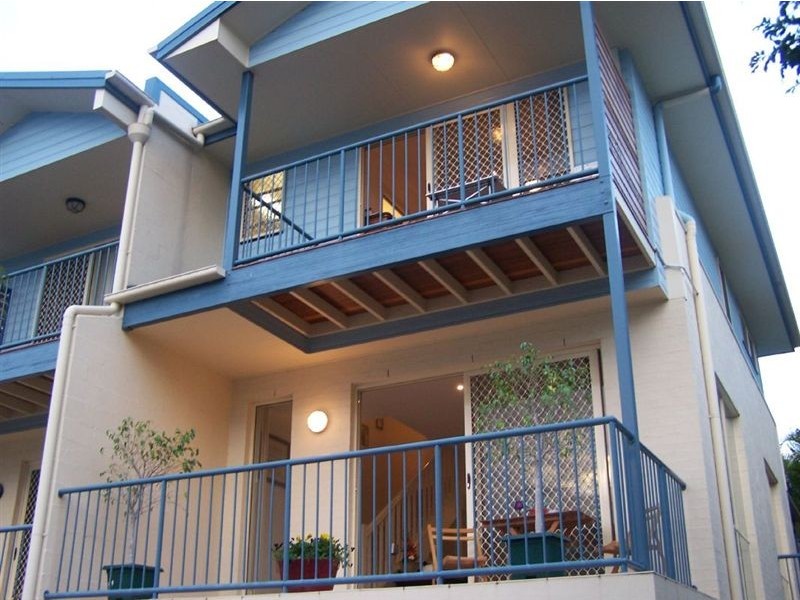 4/111 Hawthorne Road, Hawthorne QLD 4171