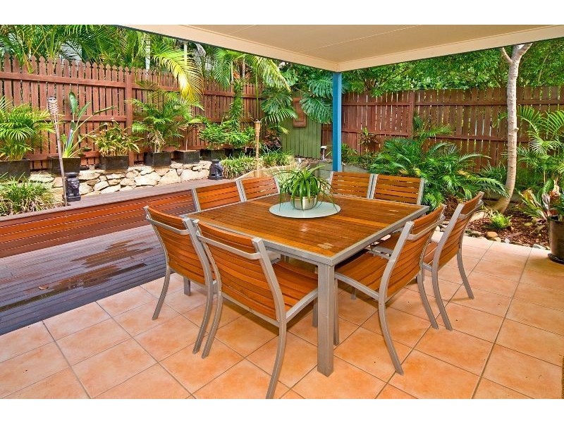 4/111 Hawthorne Road, Hawthorne QLD 4171