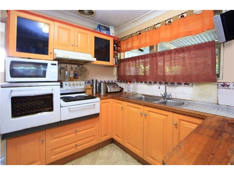 11 Derringer Street, Cannon Hill QLD 4170