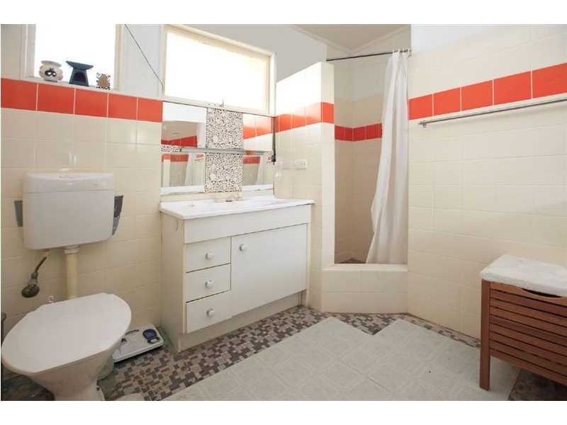 11 Derringer Street, Cannon Hill QLD 4170