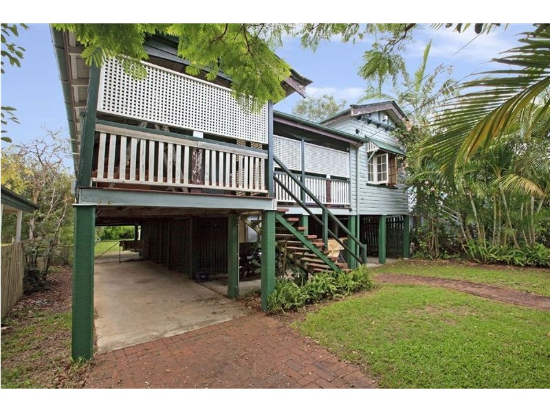 35 Mullens Street, Hawthorne QLD 4171