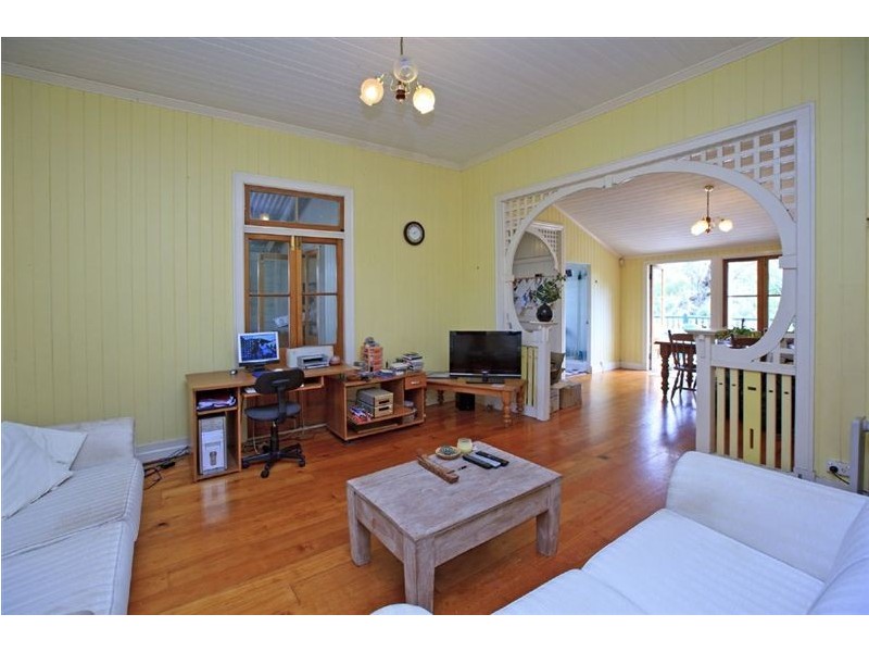 35 Mullens Street, Hawthorne QLD 4171