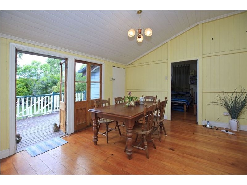 35 Mullens Street, Hawthorne QLD 4171