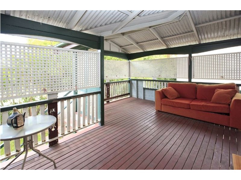 35 Mullens Street, Hawthorne QLD 4171