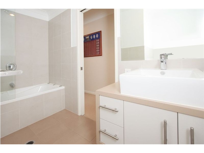 32 Ashfield Street, East Brisbane QLD 4169