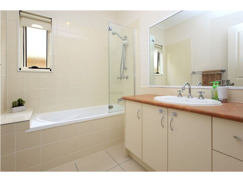 142 Richmond Road, Morningside QLD 4170