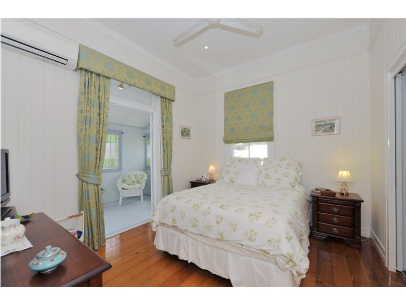 9 Henderson Street, Bulimba QLD 4171