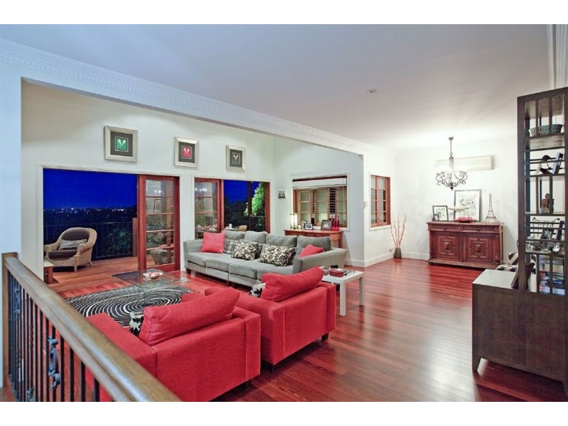 20 Pollock Street, Balmoral QLD 4171