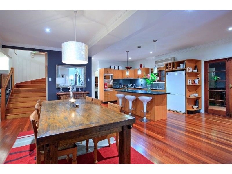 20 Pollock Street, Balmoral QLD 4171