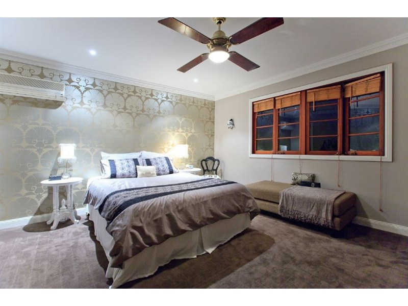 20 Pollock Street, Balmoral QLD 4171