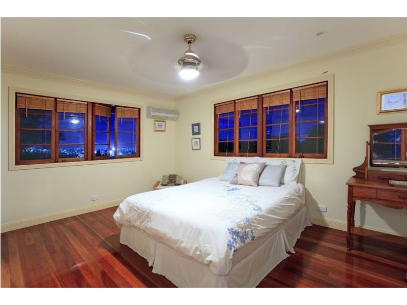 20 Pollock Street, Balmoral QLD 4171