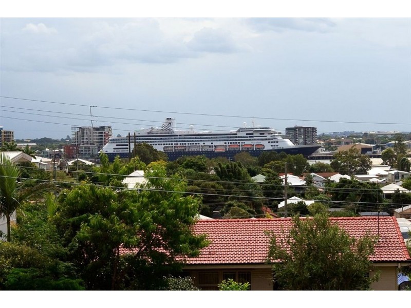 9 Myuna Street, Balmoral QLD 4171