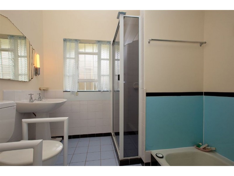 9 Myuna Street, Balmoral QLD 4171