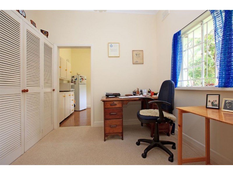 9 Myuna Street, Balmoral QLD 4171