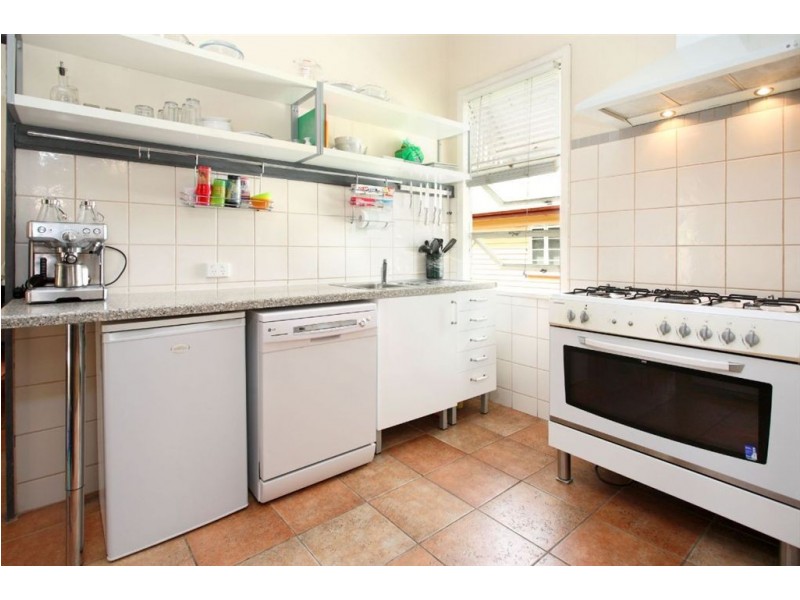 736 Logan Road, Greenslopes QLD 4120