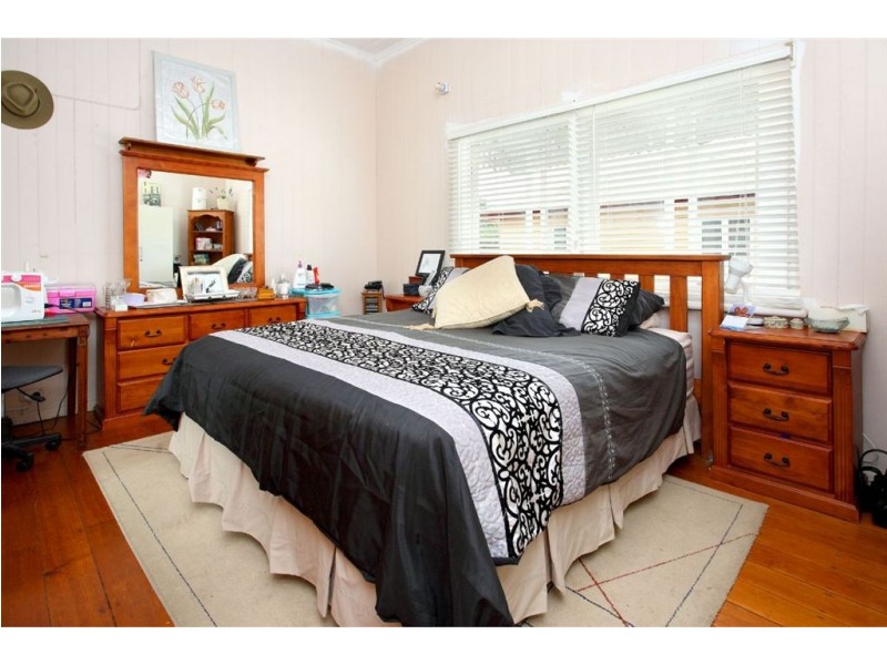 736 Logan Road, Greenslopes QLD 4120