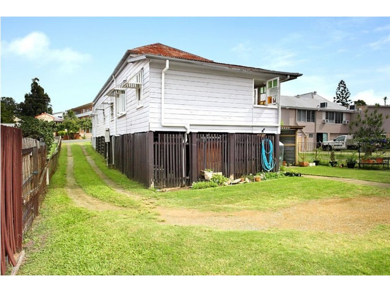736 Logan Road, Greenslopes QLD 4120