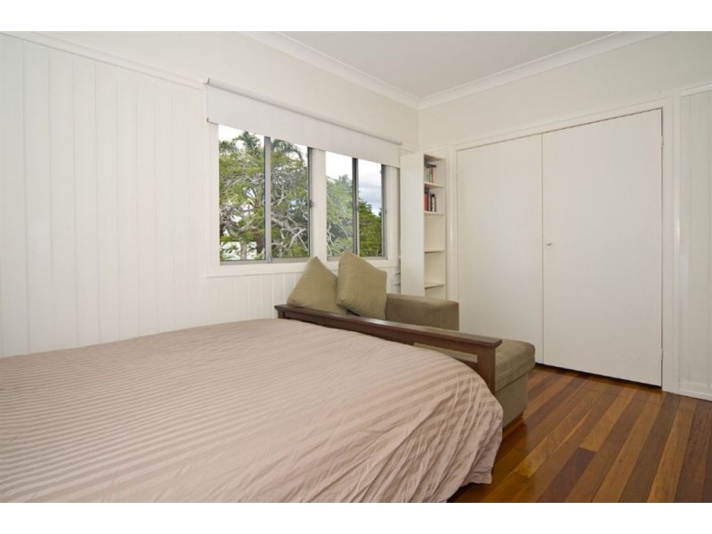 5 Phalerum Avenue, Seven Hills QLD 4170