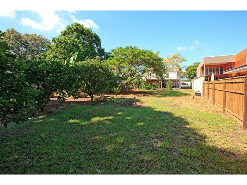 35 Katoomba Avenue, Hawthorne QLD 4171