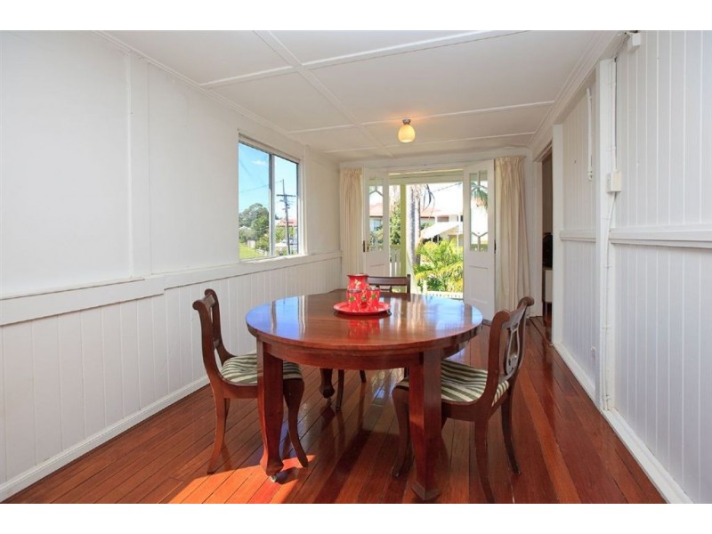 35 Katoomba Avenue, Hawthorne QLD 4171