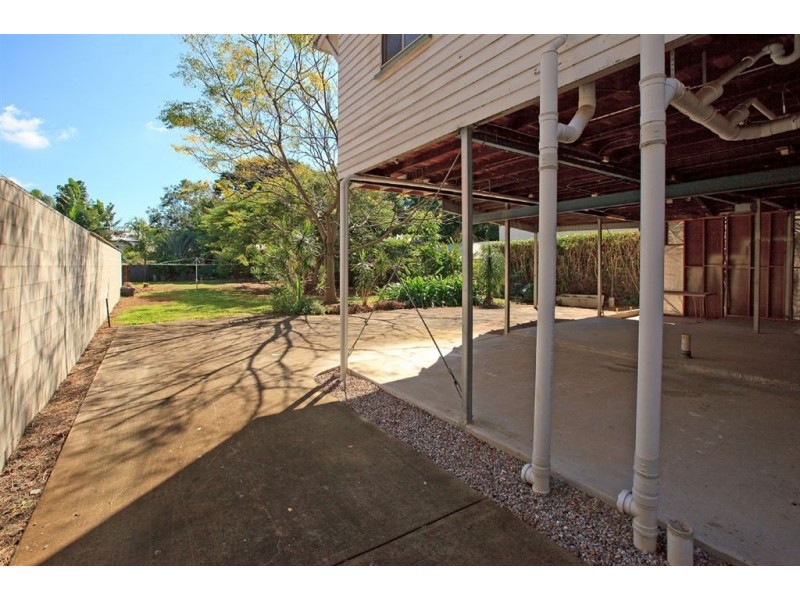 35 Katoomba Avenue, Hawthorne QLD 4171