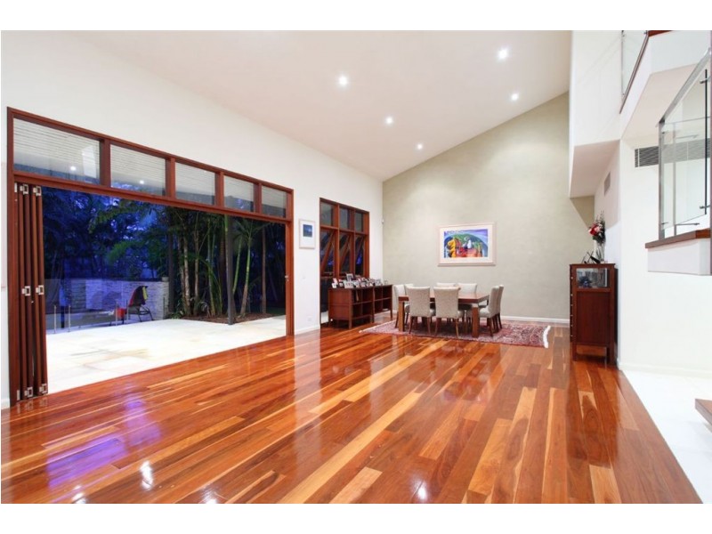 27 McDonald Street, Hawthorne QLD 4171