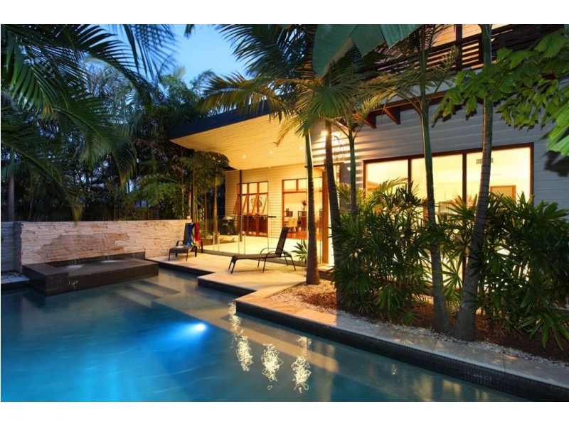 27 McDonald Street, Hawthorne QLD 4171