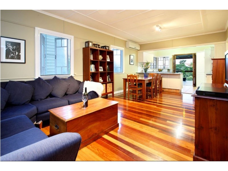 23 Errey Street, Camp Hill QLD 4152