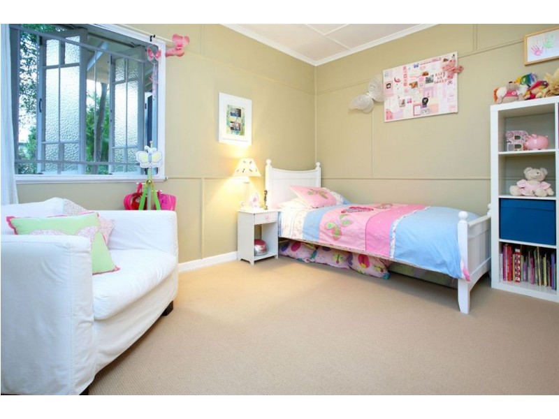 23 Errey Street, Camp Hill QLD 4152