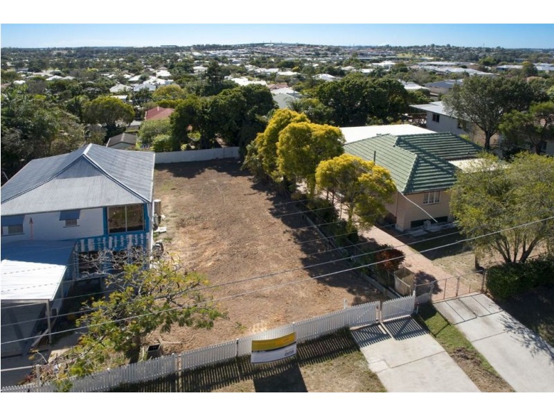 74 Erica Street, Cannon Hill QLD 4170