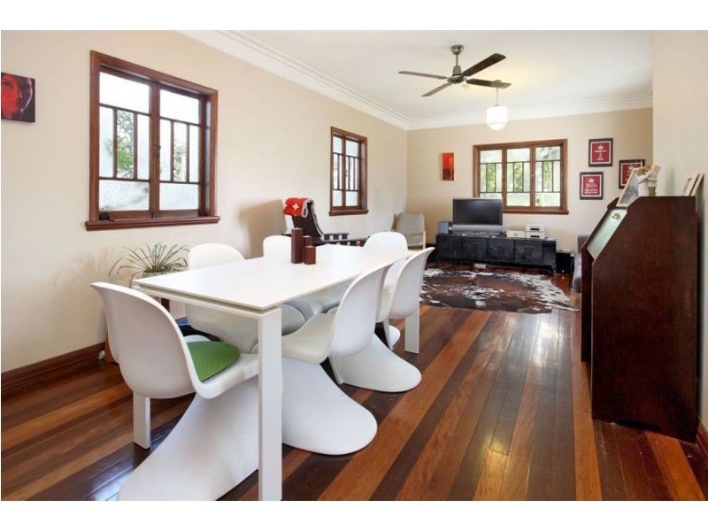 24 Burrai Street, Morningside QLD 4170