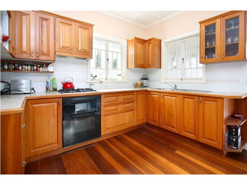 24 Burrai Street, Morningside QLD 4170